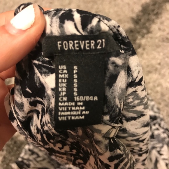 forever 21 tank top - Picture 3 of 3
